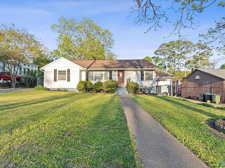 2209 California St SE — Photo 1