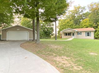 4138 E Shore Dr, Stanton, MI