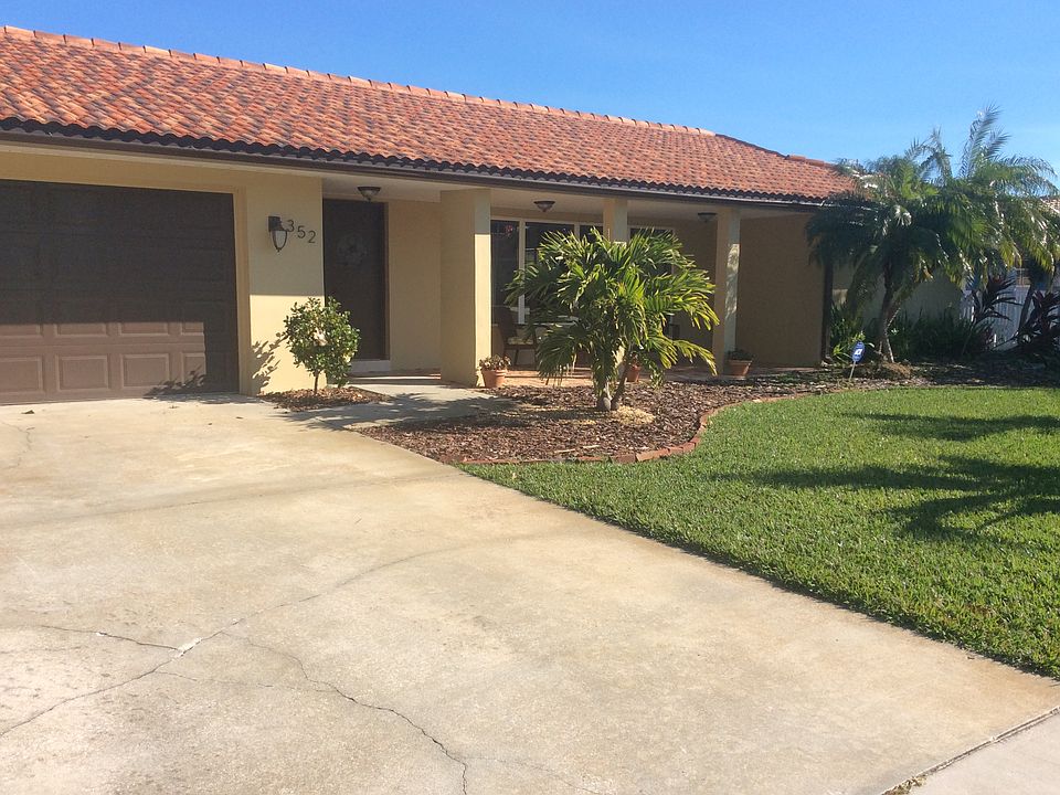 1st image of 352 Dorset Dr