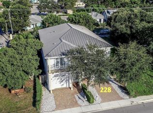 228 N G St, Lake Worth, FL 33460
