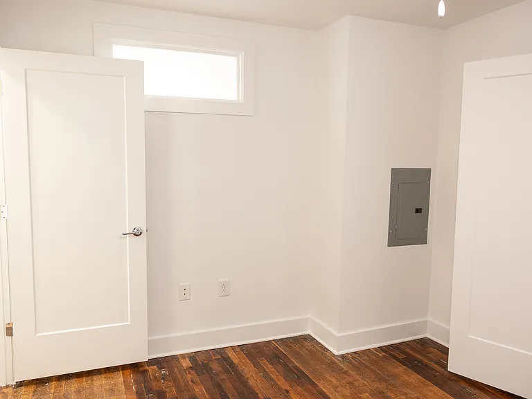 Overton Lofts — Photo 20