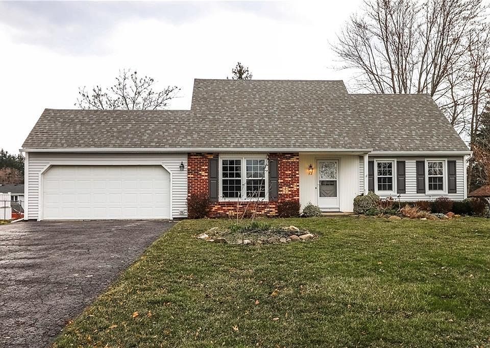 1st image of 32 Rolling Meadow Dr N