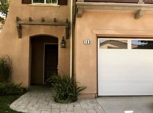 160 Parkside Dr, Simi Valley, CA 93065