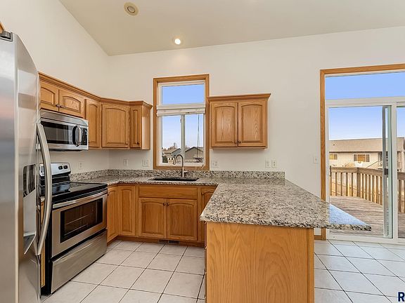 4th image of 3008 W Courtyard Ln