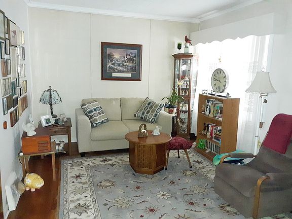 4th image of 14617 S Harrison Ave
