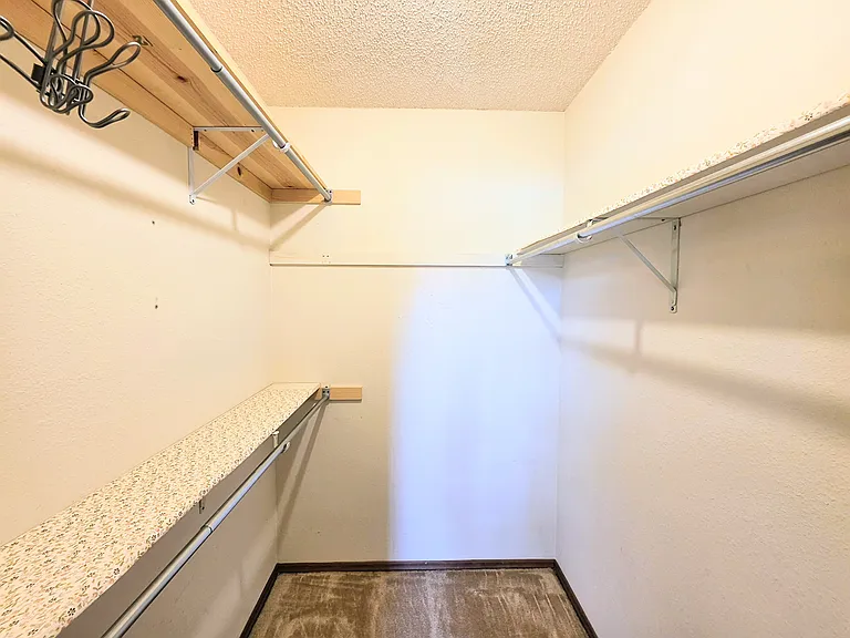 210 Carl Dr #B6 — Photo 15