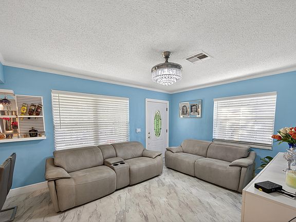 5th image of 1020 Avon Road
