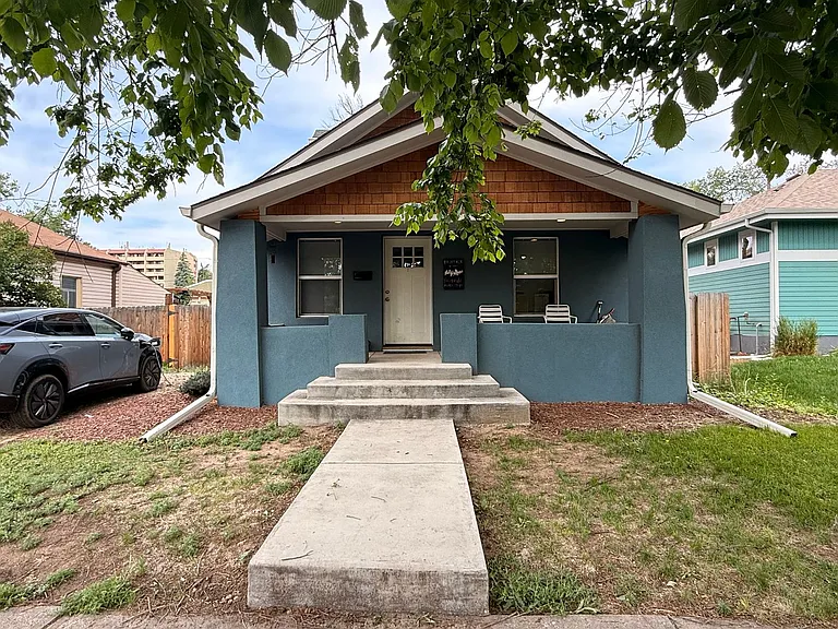 2421 Chase St — Photo 1