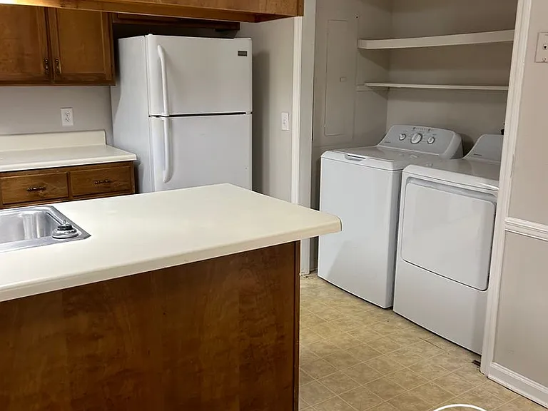 1113 Ash Street Ext #A — Photo 3