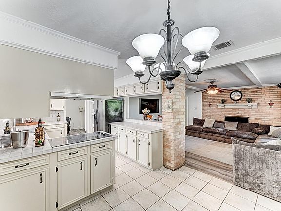 4th image of 1130 Old Mill Ln