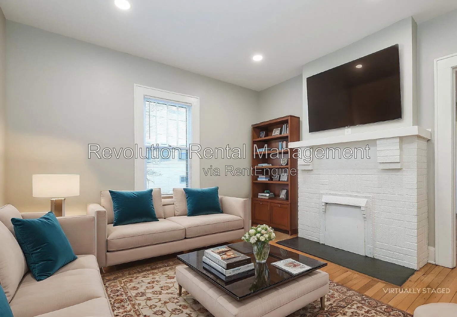 3 bed, 1.0 bath, 1200 sqft, $1,450 — Photo 2