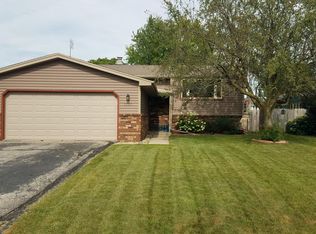 1335 Scott Dr, Racine, WI 53406