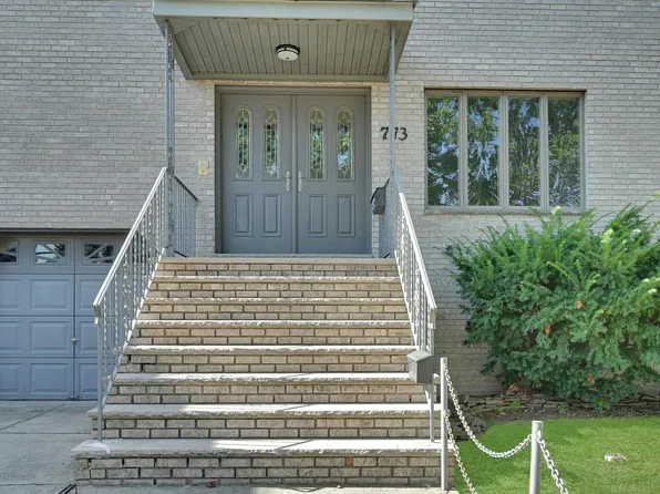 773 1st St #1, Secaucus, NJ 07094