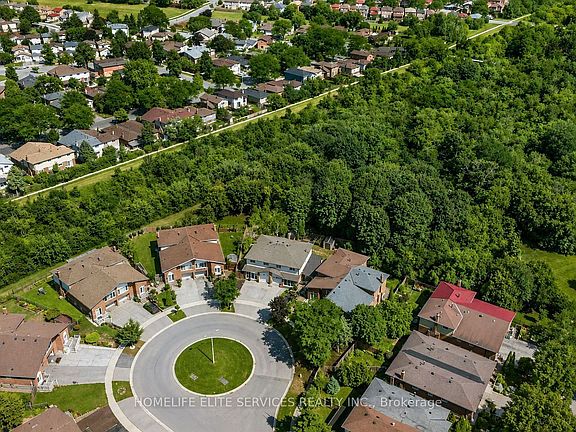 5th image of 44 Greenhedges Ct