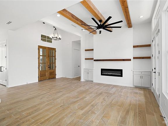 5th image of 3305 Vendome Dr