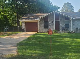 1223 N 28th St, Van Buren, AR 72956