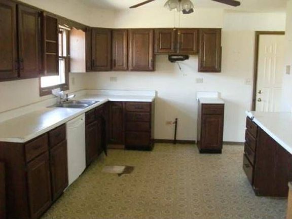 5th image of 34818 N Lakewood Ave
