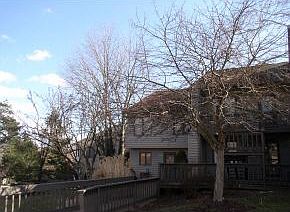 5th image of 2030 E Waters Edge Dr