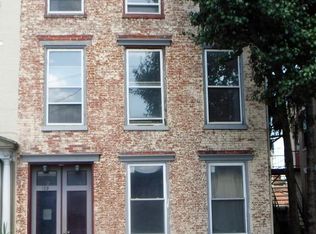 129 E Queen St, Chambersburg, PA 17201