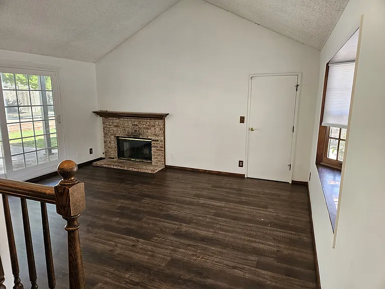 504 E Dalton Ave — Photo 23