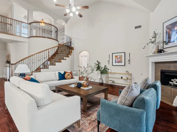 2828 Stackhouse St, Fort Worth, TX 76244