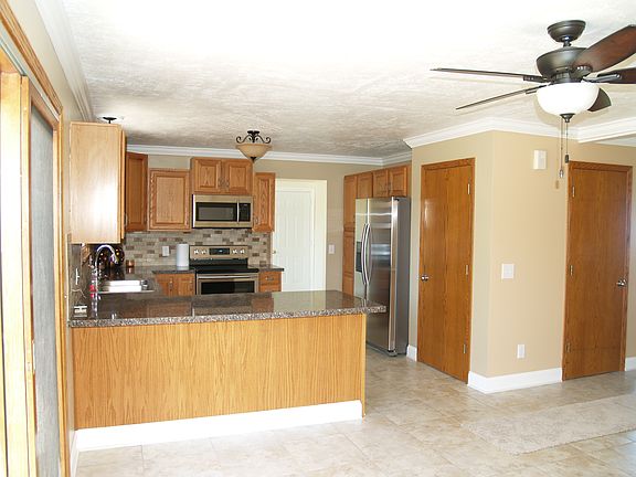 4th image of 2604 Mifflin Ave