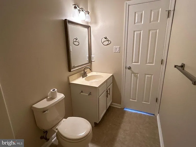504 Britton Pl — Photo 14