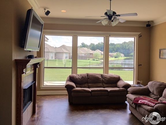 3rd image of 12132 Amber Lakes Dr