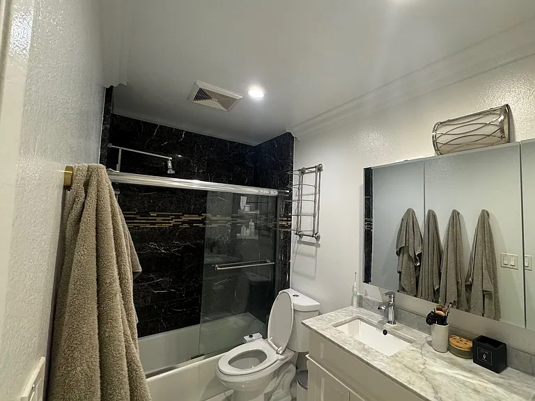 11965 Gorham Ave #404 — Photo 8
