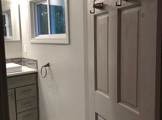 87 Douglas St, Uxbridge, MA 01569