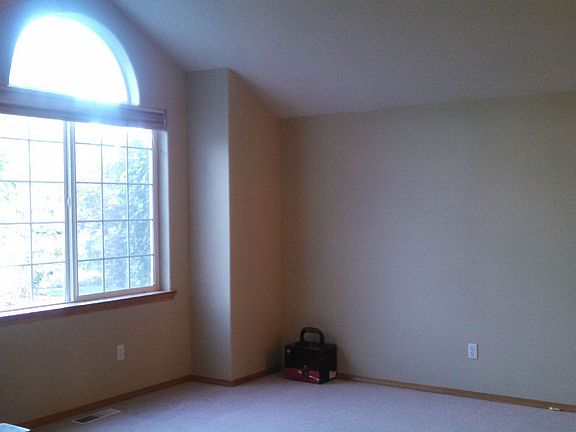 Living Room w/Vaulted Ceilings