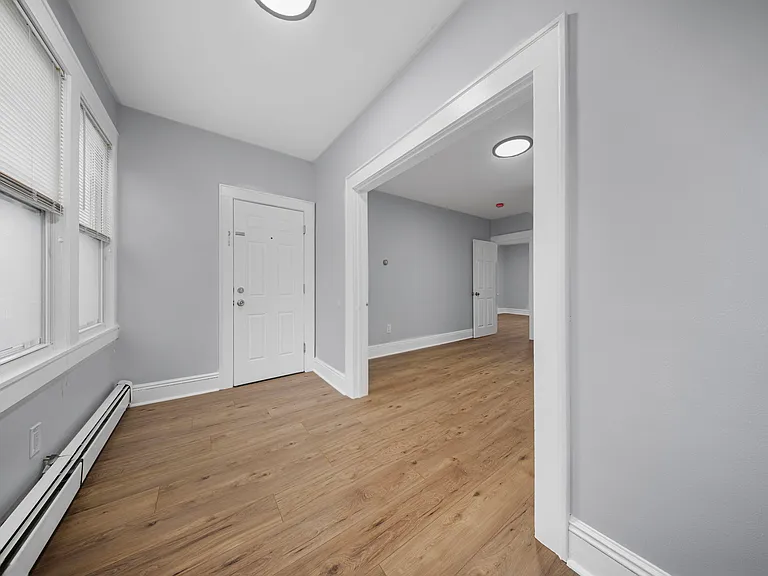 15 Tuttle St #1 — Photo 11