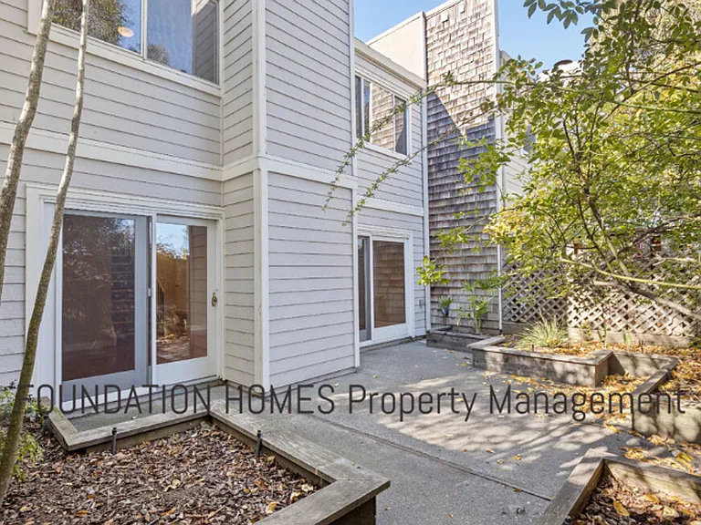28 Mariner Green Dr — Photo 24