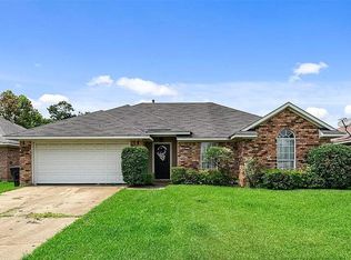 1418 Winchester Dr, Bossier City, LA 71112