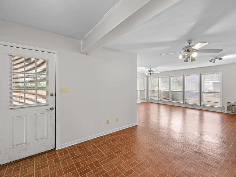 3932 Meredith Dr — Photo 21