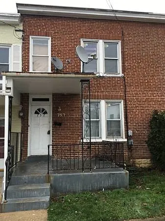 757 S Marshall St photo 1
