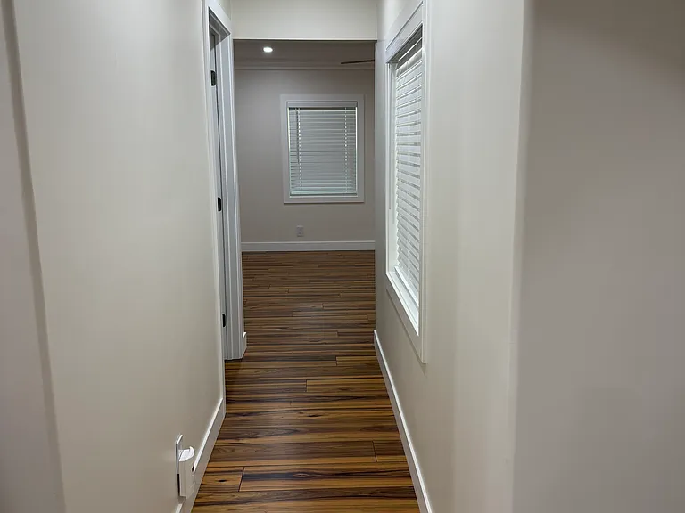 944 Beverly Rd — Photo 9