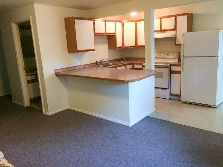 1st image of 3305 1/2 8th Ave S