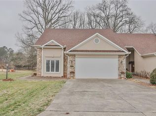 2425 Country Club Rd, Yadkinville, NC 27055