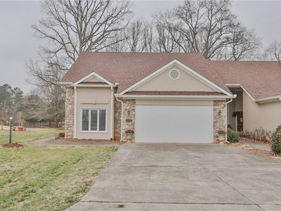 2425 Country Club Rd, Yadkinville, NC, 27055