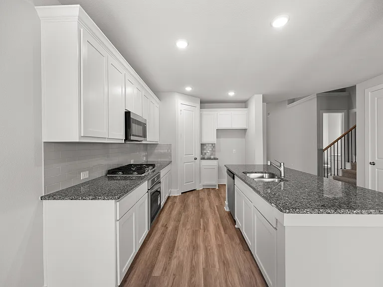 6506 Elaine Ct — Photo 11