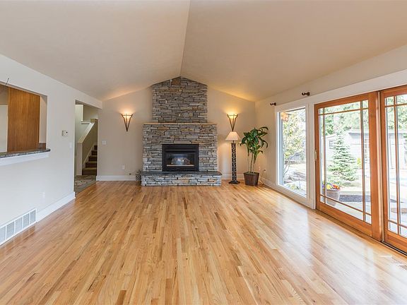 3rd image of 3411 S Jefferson Dr