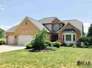 422 Pebble Beach Dr, Monroe, MI 48162