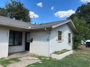 2211 Granada Dr, Irving, TX 75060