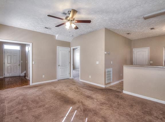 5th image of 2709 Oxford Hall Ave