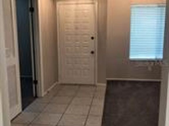4th image of 467 Newton Pl