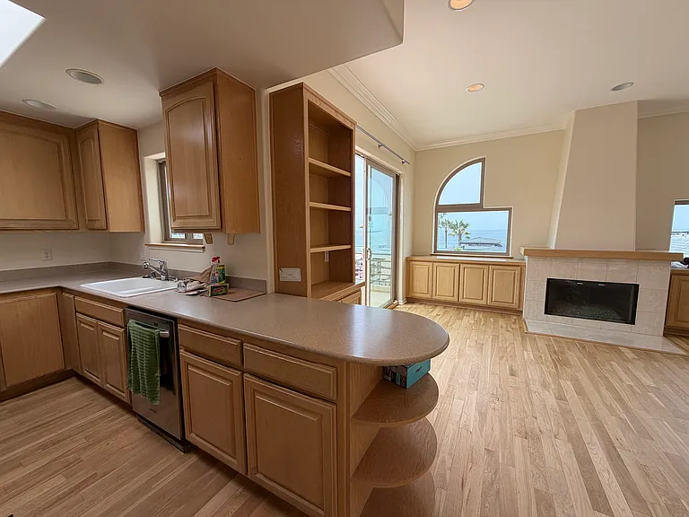 4006 Ocean Dr — Photo 6