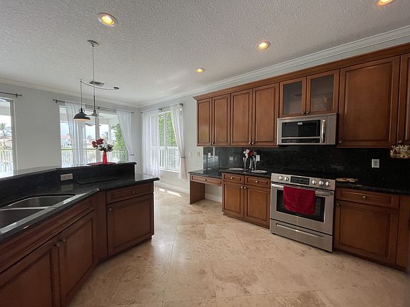 5th image of 12738 Maypan Dr #570