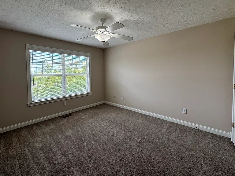 1473 Frontier Dr — Photo 10