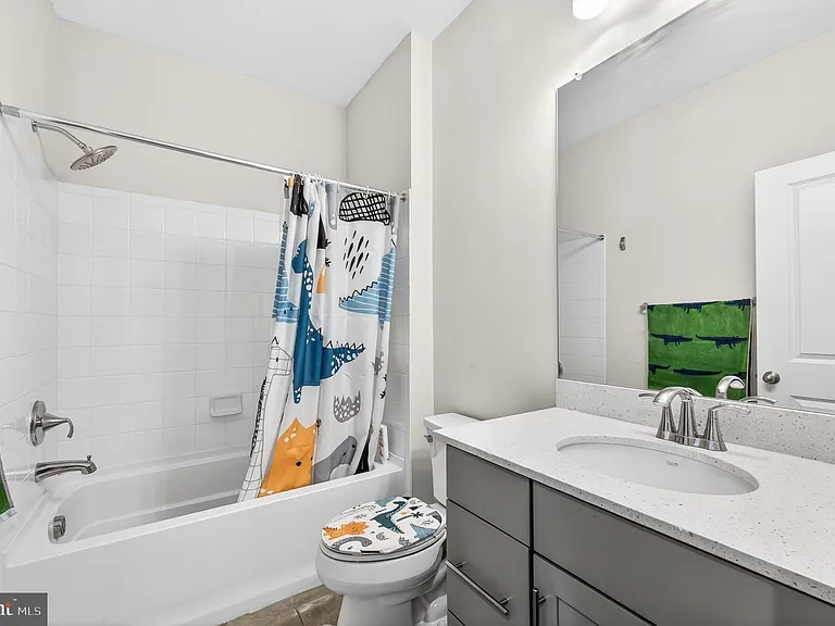 1013 S Taylor Ct — Photo 21